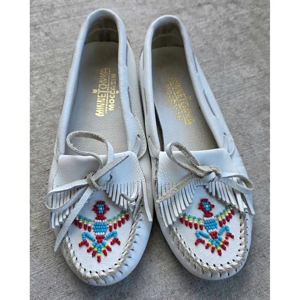 Vintage Minnetonka Moccasin White Leather Thunderbird Beaded Driving Loafers 9.5